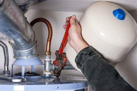 8 Reasons For Water Heater Leaking From Top。